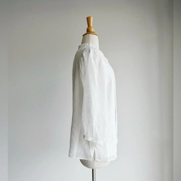 NWT VINCE CAMUTO | White Split Neck Peasant Blouse | Multiple Sizes - Picture 2 of 6